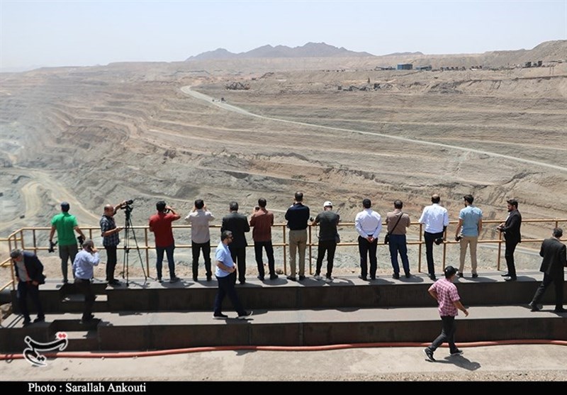 بازدید 2 روزه خبرنگاران داخلی و خارجی از ظرفیت‌های عظیم صنعتی و معدنی استان کرمان + تصویر