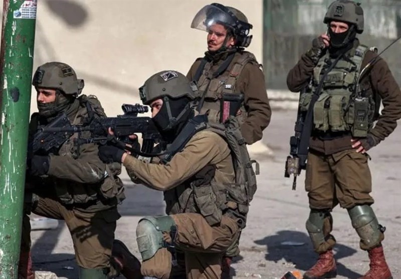 Israeli Occupation Forces Raid West Bank, Injure Palestinians