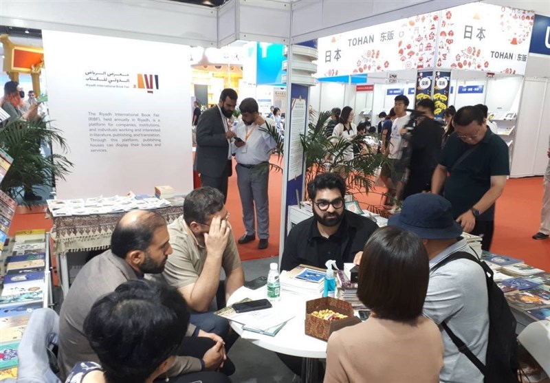 مذاکره ناشران ایرانی برای فروش رایت بیش از 100 عنوان کتاب در نمایشگاه کتاب پکن