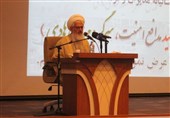 امام جمعه زنجان: دشمنان از بازگویی موفقیت‌های ایران در عرصه جهانی واهمه دارند