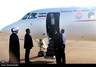 احمدی وحیدی کشور در فرودگاه اردبیل