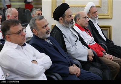 دیدار سرپرست زائران ایرانی با پزشکان مجموعه ها و کادر بهداشت و درمان حج1402