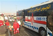 واژگونی یک دستگاه اتوبوس در جاده تهران - قم / 2 کشته و 22 مصدوم