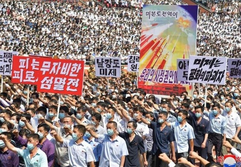 گردهمایی مردم کره شمالی و هشدار به آمریکا در مورد جنگ هسته‌ای