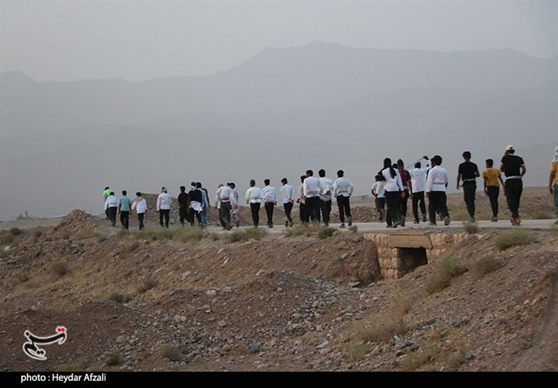 برپایی کاروان پیاده وارثان حماسه شهید اردهال در کاشان