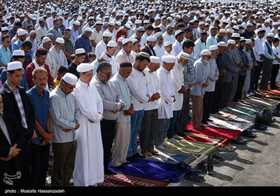 اقامه نماز عید سعید قربان در بندر ترکمن 