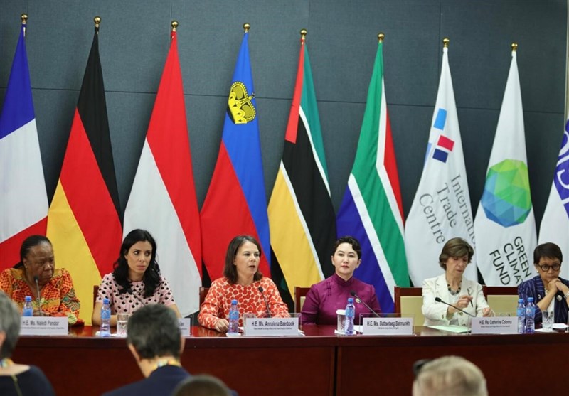 وزرای خارجه 6 کشور خواستار لغو محدودیت‌های زنان در افغانستان شدند
