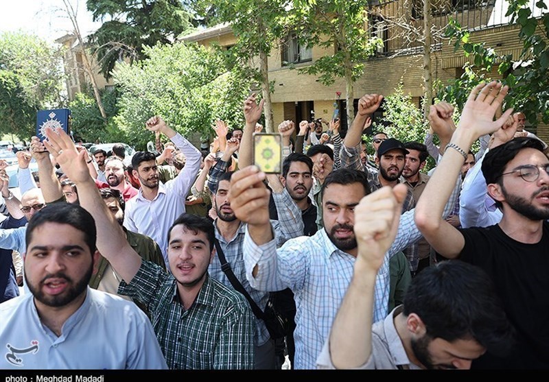 Protesters Gather outside Swedish Embassy in Tehran to Condemn Quran Burning
