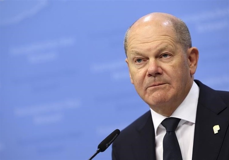 New Low for Scholz As Approval Ratings Slip 14 Points in Latest Ranking