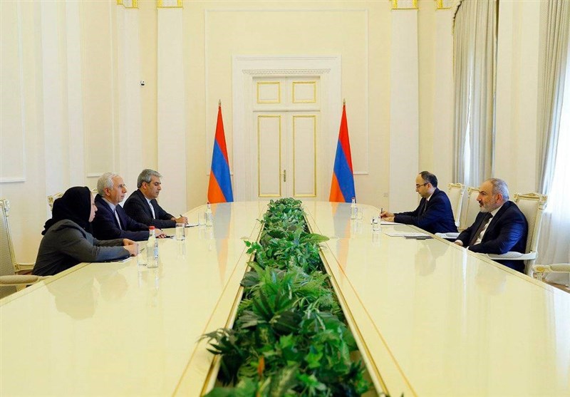 دیدار خداحافظی سفیر ایران با نخست وزیر ارمنستان