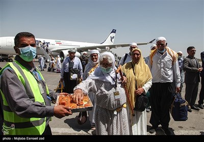 بازگشت اولین کاروان حجاج آذربایجان غربی