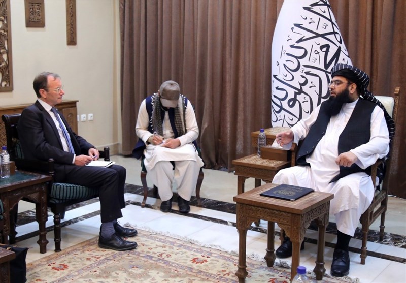 گزارش کاردار انگلیس در کابل از گفتگوها با مقامات ارشد طالبان