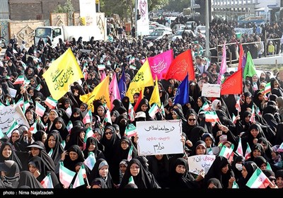 اجتماع بزرگ مدافعان حریم خانواده در مشهد