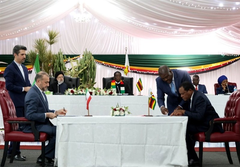 ایران و زیمبابوی توقعان على عدد من الوثائق لتوسیع التعاون بینهما