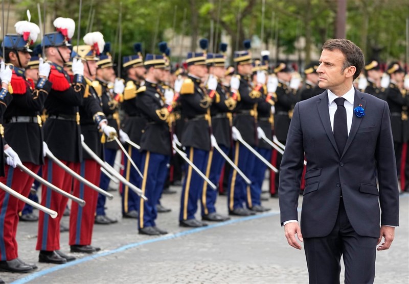 جشن ملی فرانسه هم فشارهای سیاسی بر ماکرون را کم نکرد