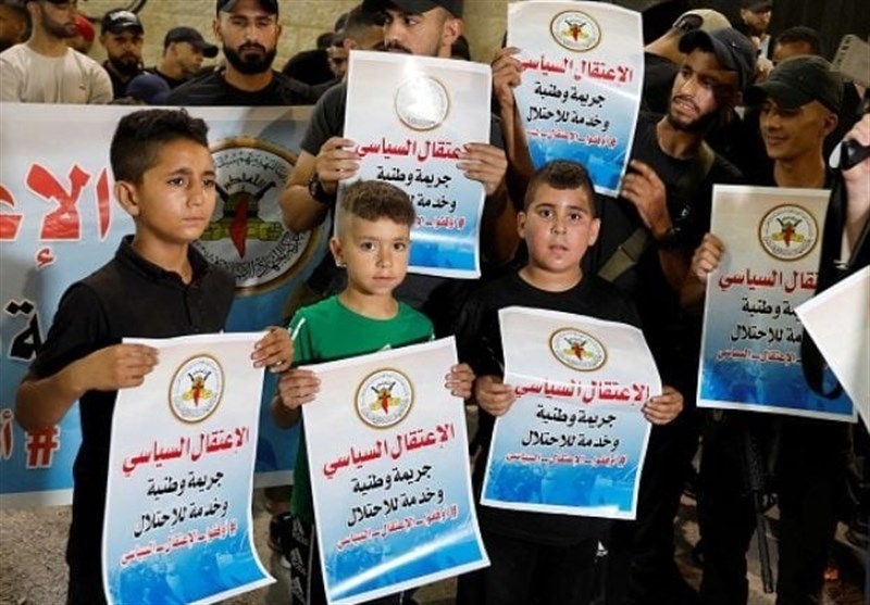 تظاهرات فلسطینیان در جنین علیه همکاری تشکیلات خودگردان با صهیونیست‌ها