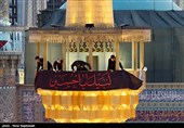 آیین سنتی اذن عزا و تعویض پرچم حرم مطهر رضوی
