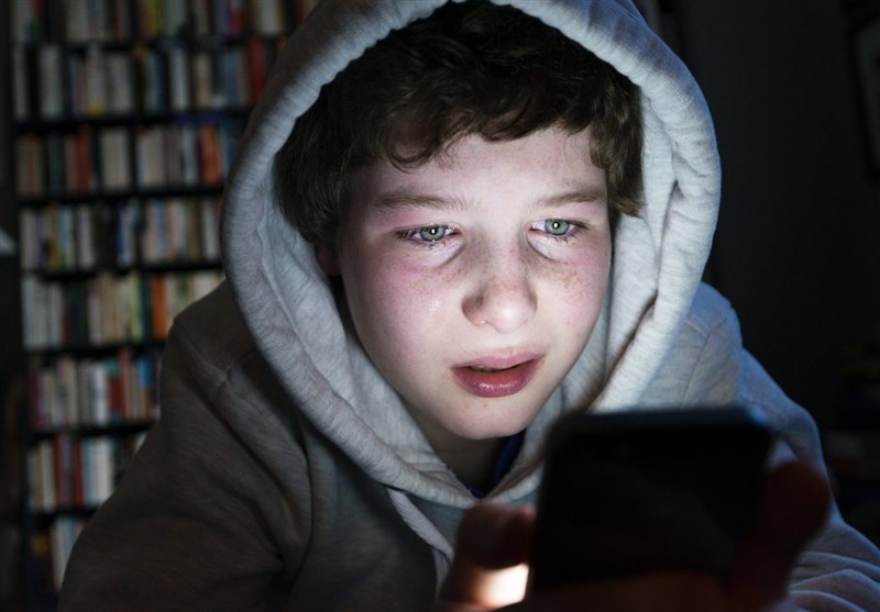 فضای مجازی و نقش والدین در صیانت از کودکان نسل آلفا