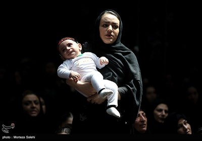 مراسم شیرخوارگان حسینی در اصفهان 