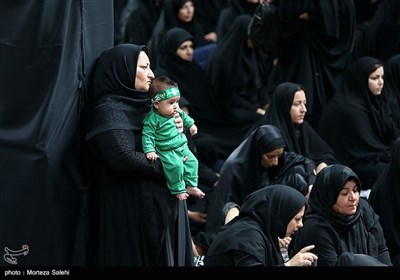 مراسم شیرخوارگان حسینی در اصفهان 