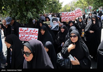 مسيرات شعبية في المدن الإيرانية تنديداً بإساءة القرآن الكريم