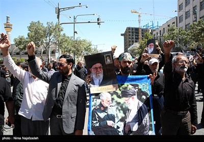 راهپیمایی مردم مشهد در محکومیت اهانت به قرآن کریم