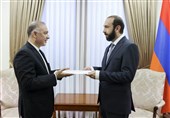 سفیر ایران رونوشت استوارنامه خود را تقدیم وزیر خارجه ارمنستان کرد