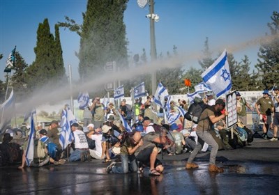  جنگ خیابانی پلیس اسرائیل با مخالفین کودتای قضایی نتانیاهو در قدس اشغالی 