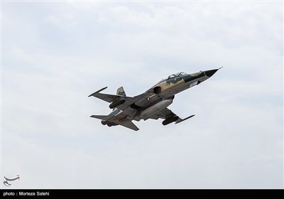 Iranian Air Force Stages War Game