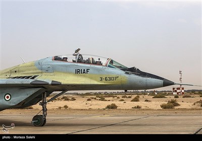 مناورات "فدائيو سماء الولاية" الجوية للجيش الإيراني