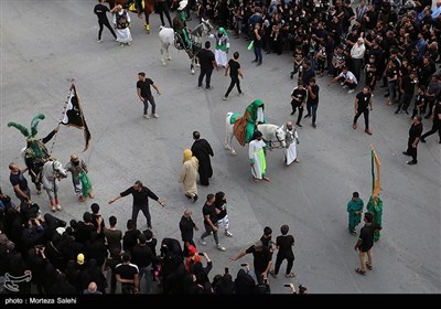 کاروان نمادین ورود به کربلا در مبارکه اصفهان