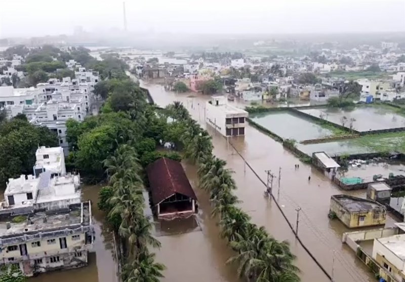 Red Alert Issued for Coastal Districts As India Faces Heavy Downpours (+Video)