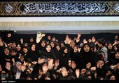 مراسم عزاداری شب تاسوعای حسینی (ع) در حسینیه امام خمینی (ره)