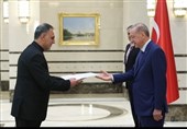 İran&apos;ın Türkiye&apos;deki Yeni Büyükelçisi Güven Mektubunu Erdoğan&apos;a Teslim Etti
