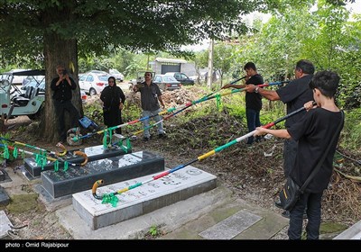 آیین کرنی زنی عاشورا در روستای بی بالان گیلان