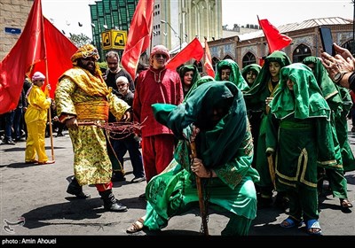 خیمه سوزان ظهر عاشورا در چهار راه گلوبندک تهران