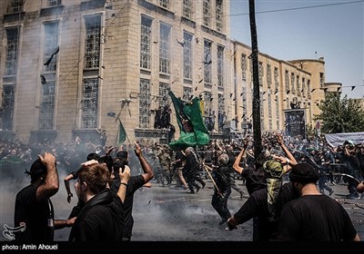 خیمه سوزان ظهر عاشورا در چهار راه گلوبندک تهران