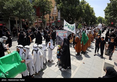 مراسم عزاداری سومین روز شهادت امام حسین(ع) در همدان