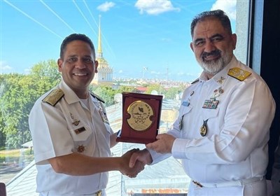  دیدار فرماندهان نیروهای دریایی ونزوئلا و آفریقای جنوبی با دریادار ایرانی 