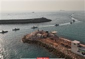 رزمایش دریایی سپاه در جزیره بوموسی/ استقرار سامانه‌های موشکی فتح و قدیر در جزایر ایرانی