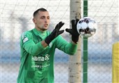 ناصری: با برتری مقابل استقلال خوزستان جواب منتقدان را دادیم/ خوشحالم که در اولین بازی‌ام گل نخوردم