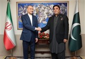 دیدار و گفتگوی وزرای امور خارجه ایران و پاکستان