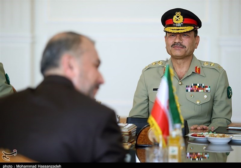 Pakistan Resolved to Work with Iran in War on Terrorism: Army Chief