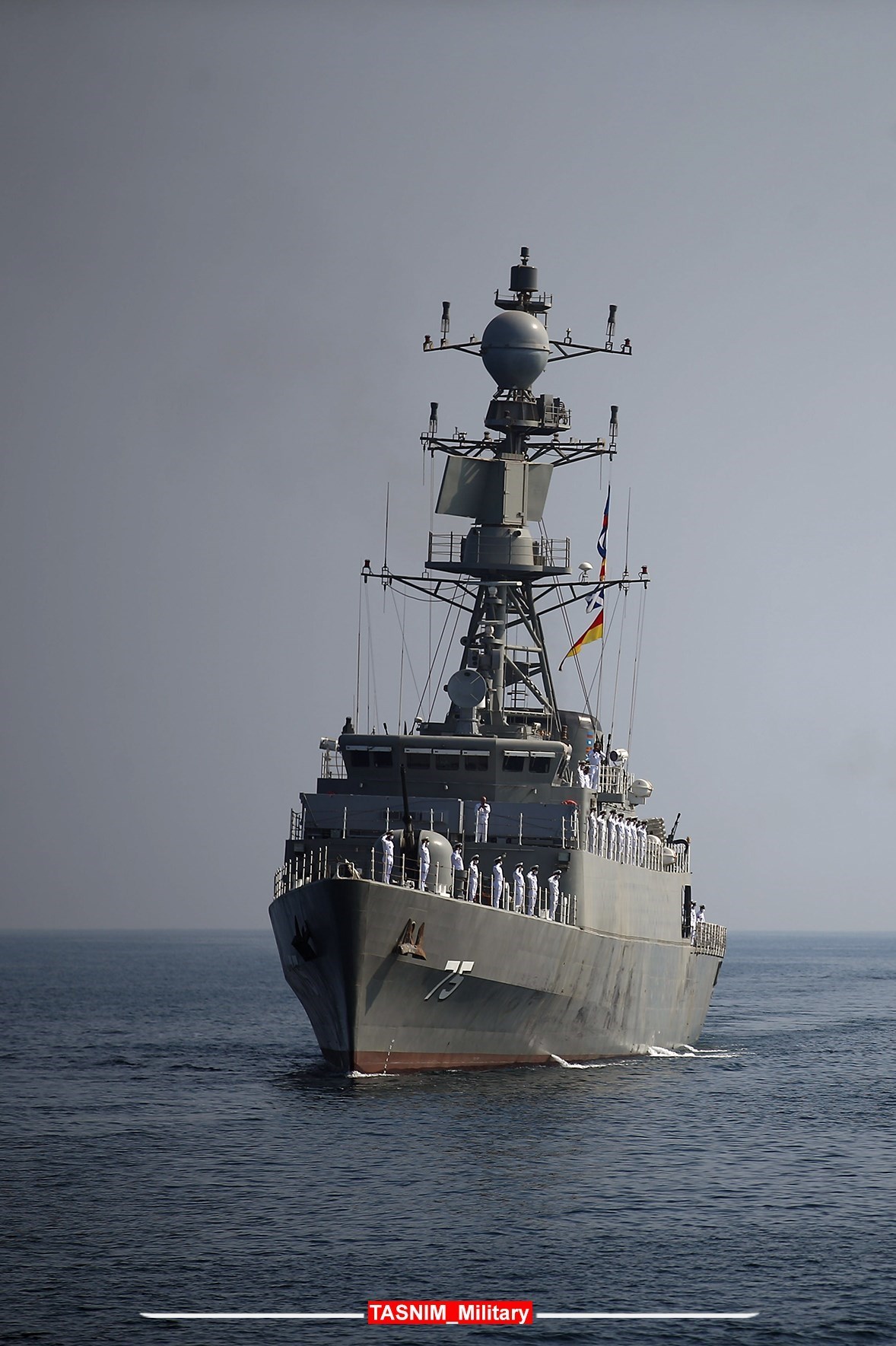 تصاویر | «ماموریت غیرممکن» نیروی دریایی ارتش | عبور ناوگروه ۳۶۰ از میان ۲ چشم طوفان