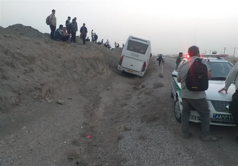 تصادف اتوبوس ‌در محور مهران به دهلران/ 2 نفر کشته و 12 نفر دیگر مصدوم شدند