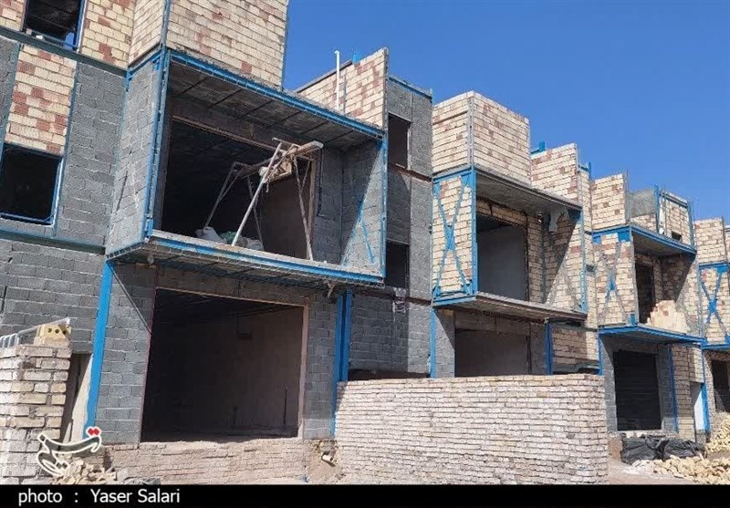 1400 خانواده دارای 3 فرزند در کرمانشاه قرارداد ساخت مسکن را دریافت کردند