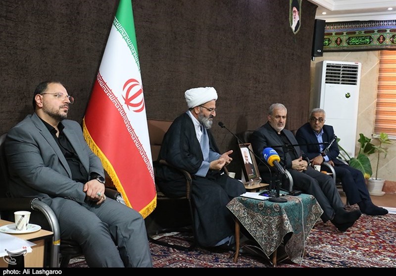 امام‌جمعه سمنان: چرا تولید وانت پراید همچنان ادامه دارد؟