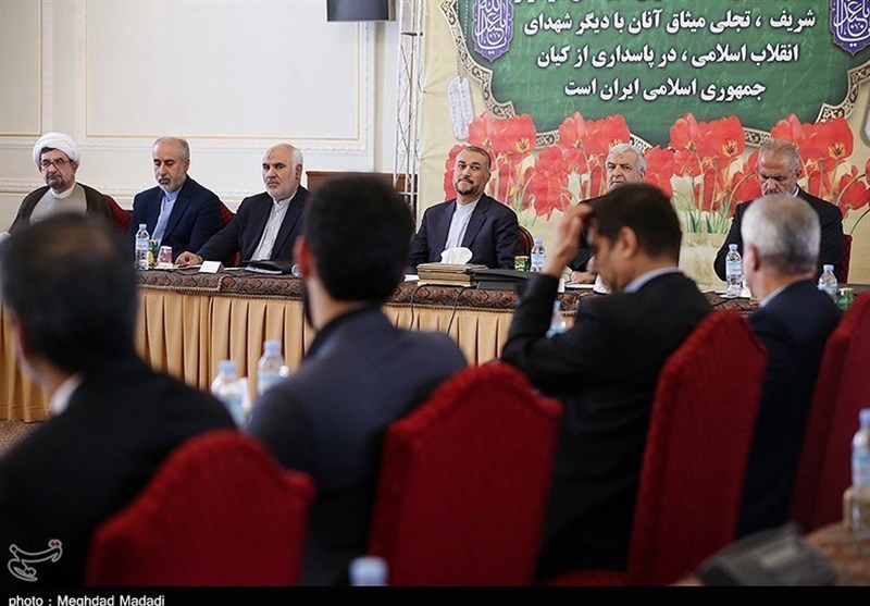 برگزاری مراسم گرامیداشت شهدای دیپلمات سرکنسولگری ایران در مزار شریف
