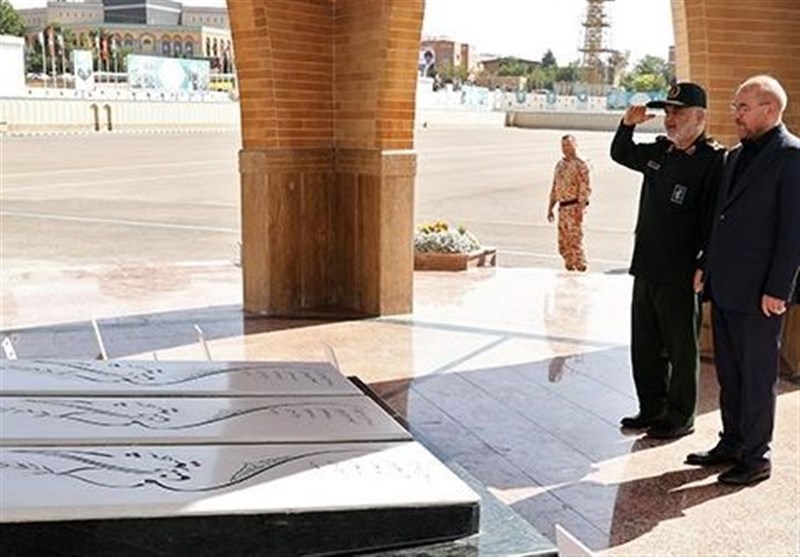 ادای احترام قالیباف به مقام شامخ شهدا