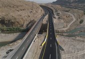 پل صلواتی در محور ایلام ـ مهران زیر بار ترافیک رفت/ تونل شماره 2 ‌بهره‌برداری شد